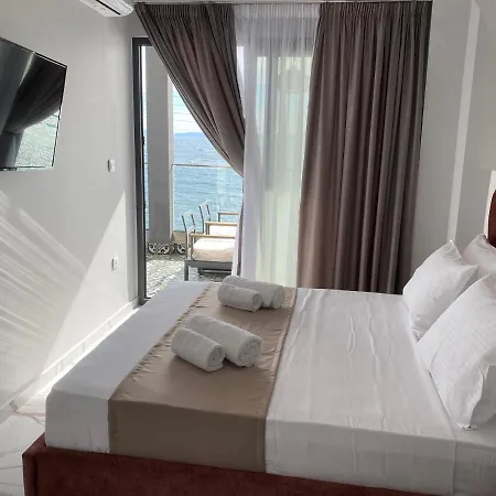 Candi Luxury Suites Neos Marmaras Extérieur photo